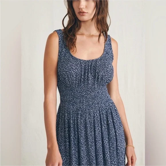 Faherty Sunseeker Midi Dress in Navy Riverton Ditsy floral spring summer - Picture 2 of 11